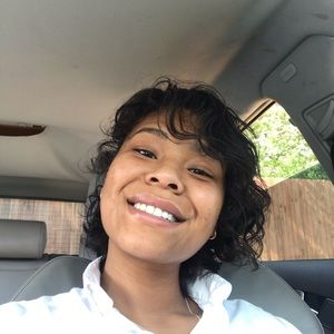 Meet your Posher, Magdalena